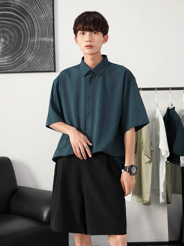 

Men's Casual Shirts Summer Ice Silk Short Sleeve Button Up Shirt Men Loose Thin Korean Fashion Solid Color Drape Tshirt Handsome TopsMen's, Black