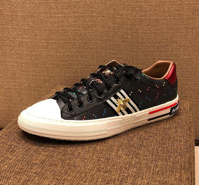 

Designer's men's casual shoes skateboarding shoes black-gray suede Italian luxury bee tiger embroidery embossing retro versatile low-top coach sneakers, White
