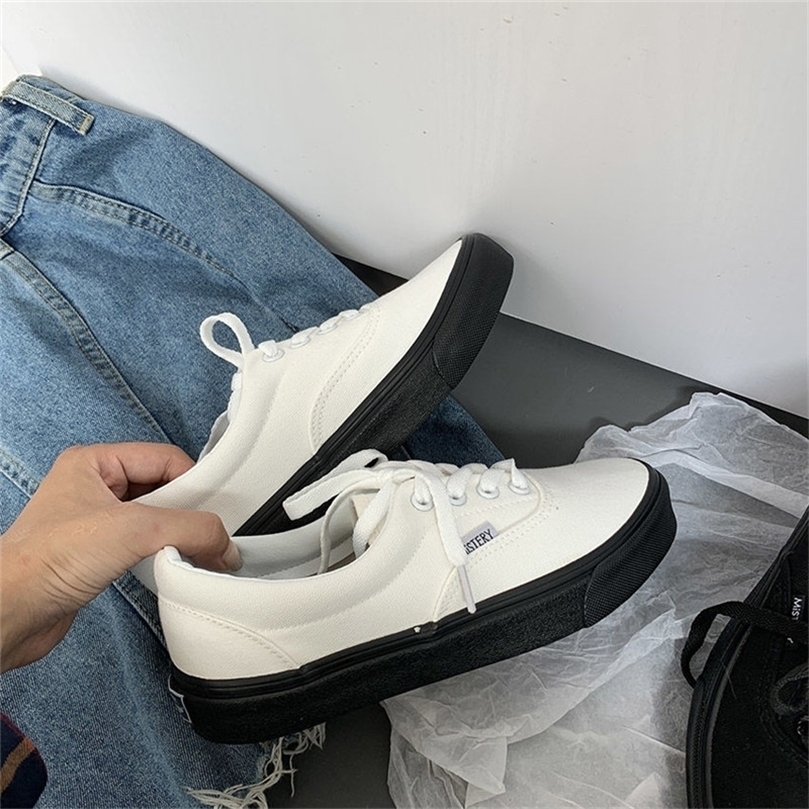 

Fashion Harajuku White Black Canvas Shoes Women Teenage Platform Skate Shoes Casual Flat Lace Up Sports Basket Sneakers Female 220616