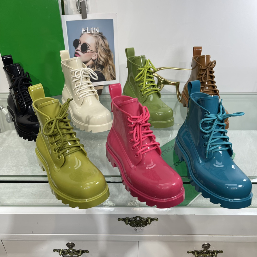 Designer fashion classic women men bare boots stride lace up boot autumn winter jelly rain boots Waterproof soft Rainboots size 35-45