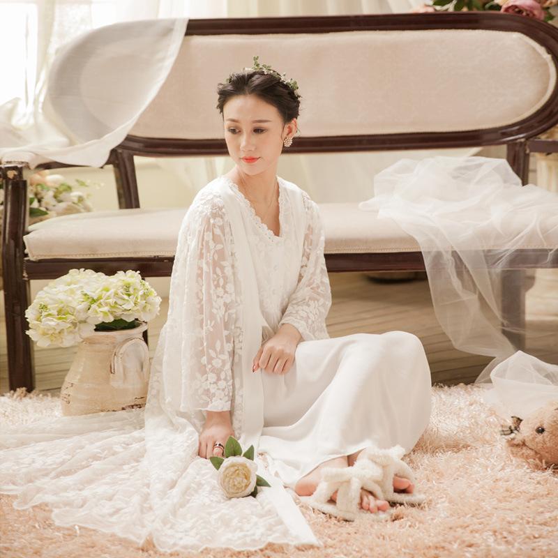 

Women's Sleepwear Romantic Nightgowns Lace Robe Sets Women Embroidery Mesh Large Size Night Dress Victorian Vintage Bride Robes PijamasWomen, White