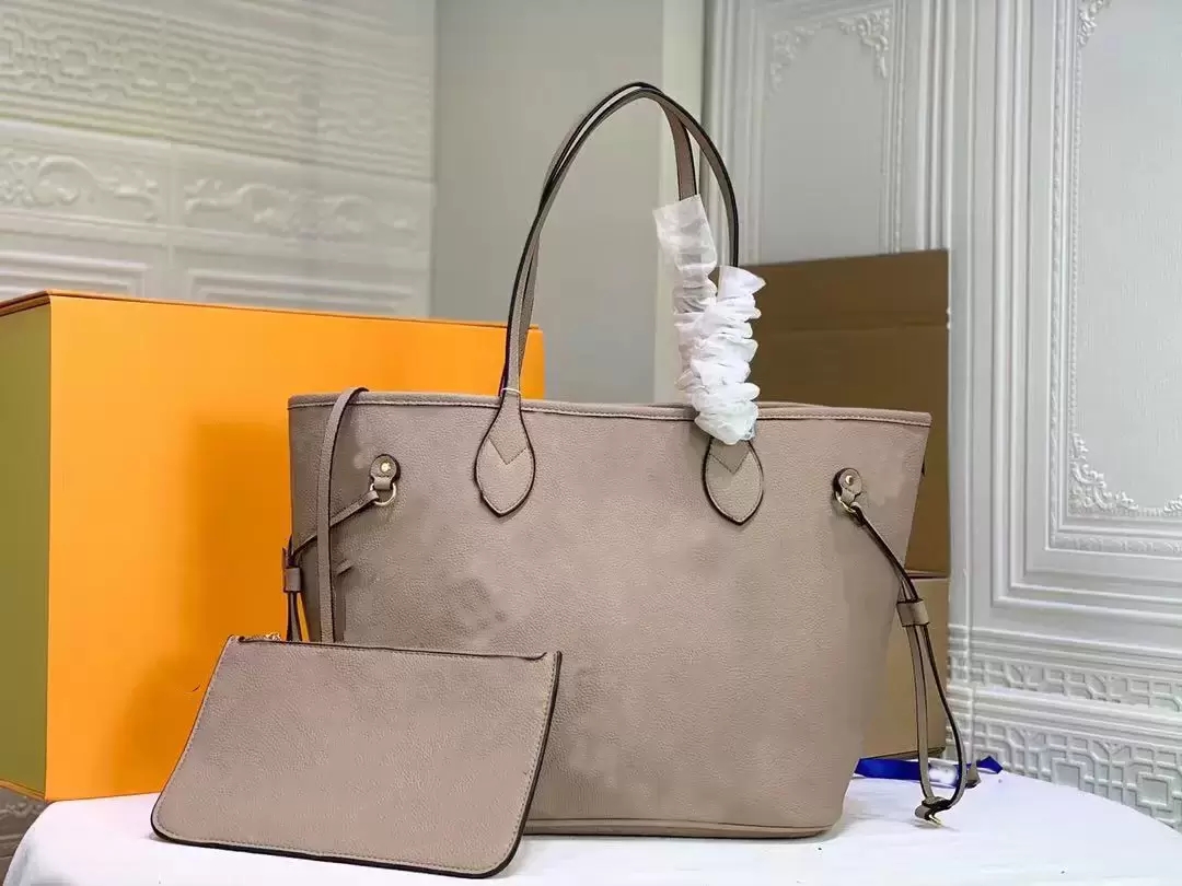 

Moda de alta calidad Bolsas clásicas All-Match Cuero genuino Letter Medium Tote Vintage Messenger Women Bolsos Bolsos de hombro en relieve