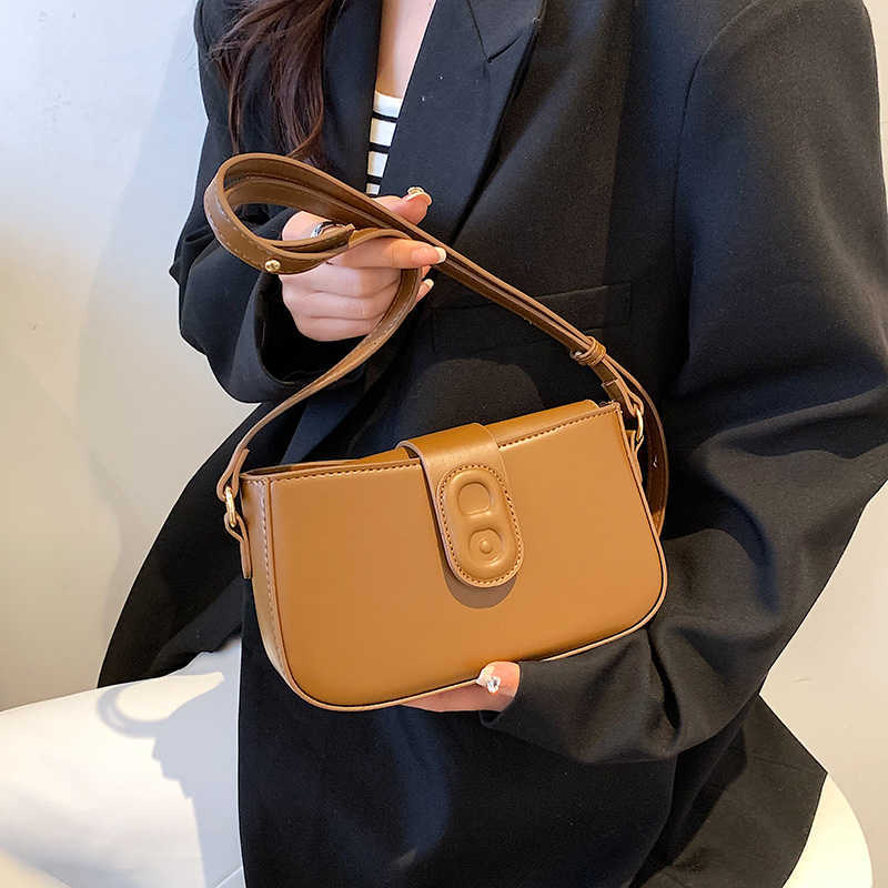 

Bag female messenger bag 2022 spring and summer new solid color small fresh small square car sewing technology versatile shoulder bag, Tender green