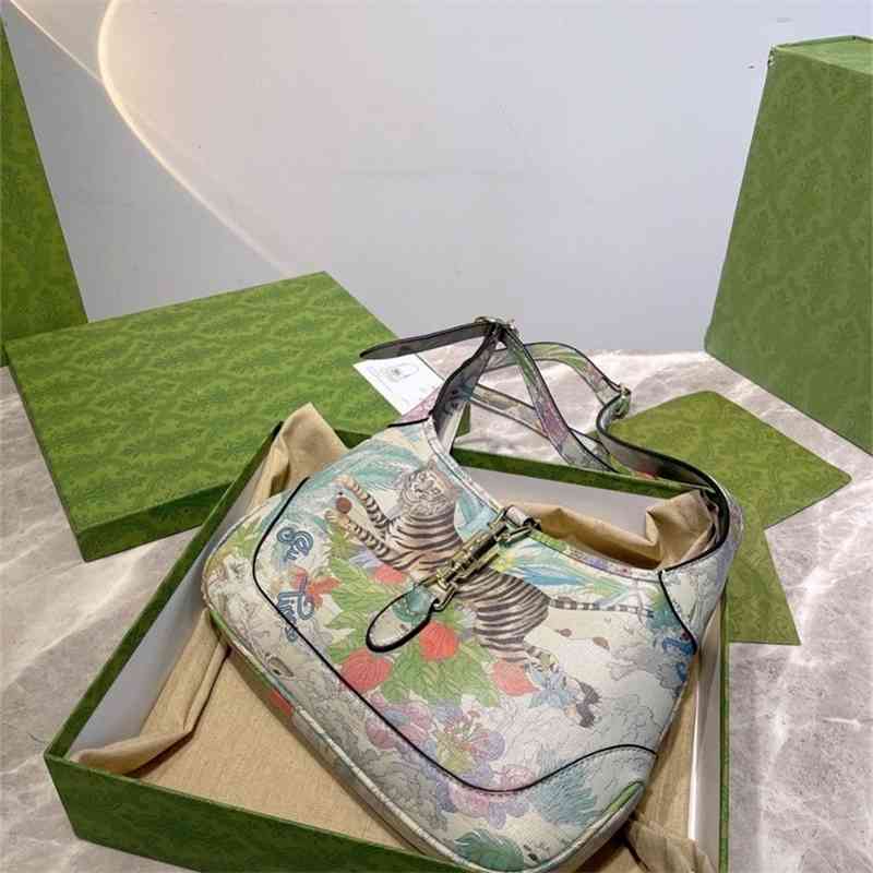 

Purse 2022 new art printing graffiti handbag armpit bag horse rank buckle single shoulder diagonal Handbags Womens crescent bag, Color