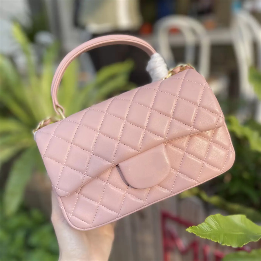 2022Ss Mini Luxury Flap Totes Bag Calfskin Five Colors Classic Quilted Gold Metal Chain Button Handle One Shoulder Crossbody Handbags Designer Cl