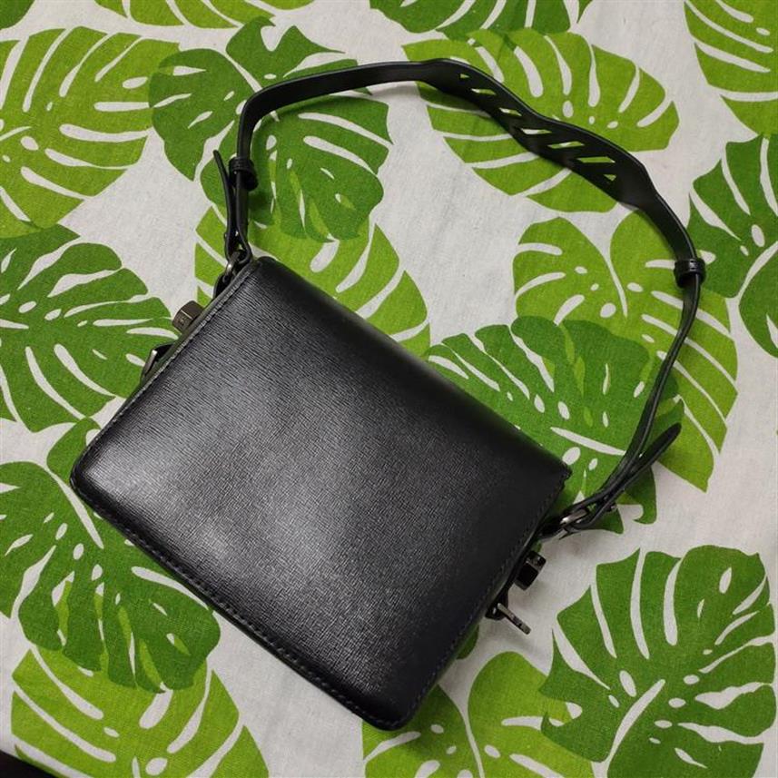 

Women leather shoulder bag Outdoor Bags leisure Messenger Bag Fashion shopping Multiple interlayers271Y, Pure white