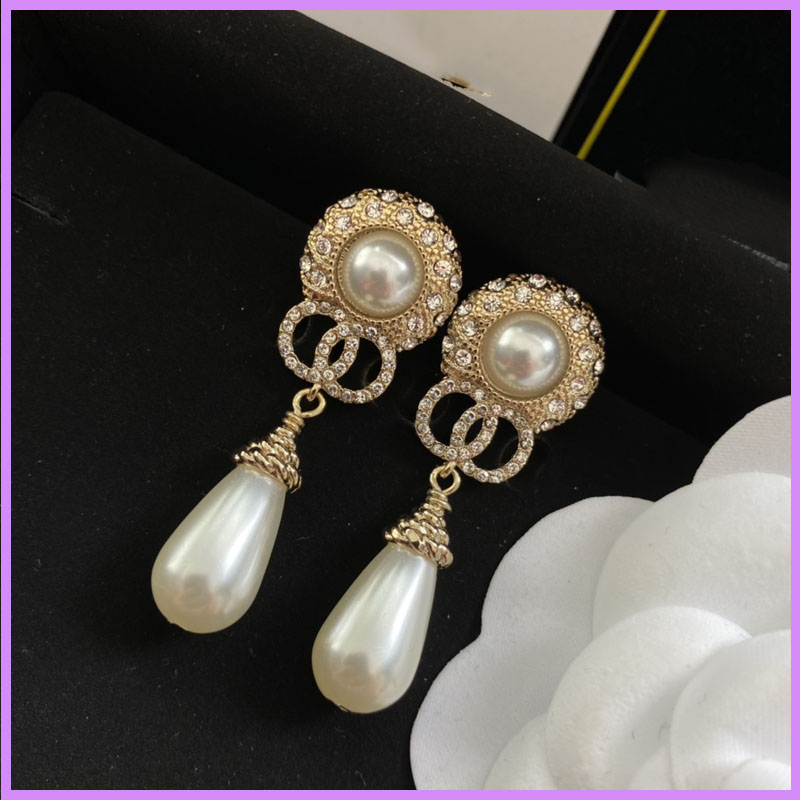 

Women Pearl Earrings Gold Water Drop Earring Womens Letters Designer Jewelry Classic With Diamonds Ladies Ear Studs For Party NICE D223212F