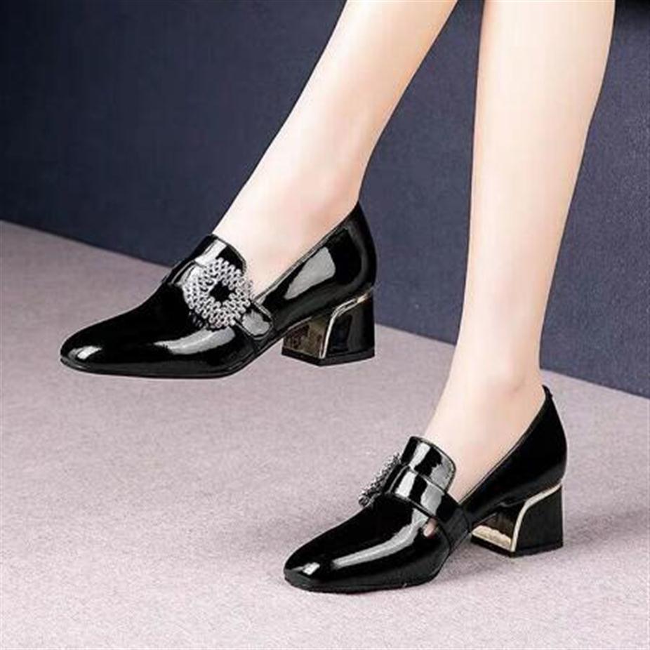 

Plus Size Women Pumps Rhinestone Buckle Boat Shoes Patent Leather Dress Shoes Square Toe Ladies Office Shoes zapatos mujer Size35-231z, Option picture color