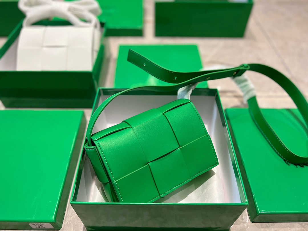 

with box High Quality Cosmetic bags Luxury Designer Cases Bags Leather Women Lady Handbag, Dust bag