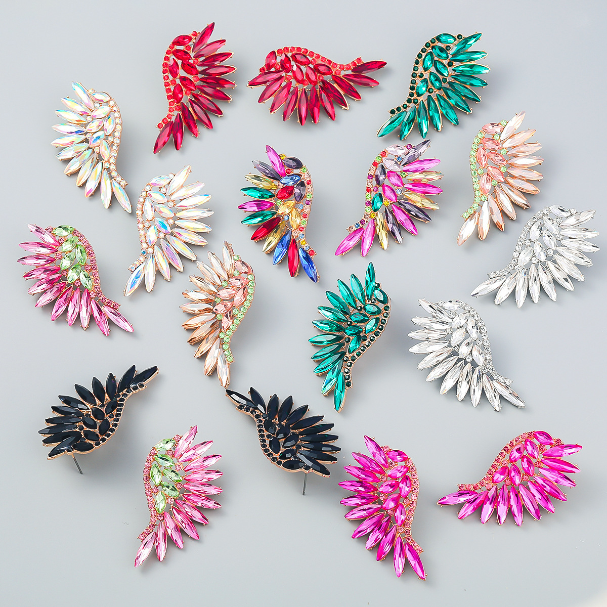 

Color Diamond Heavy Industry Exaggerated Fan-shaped Wing Earrings Fashion Style