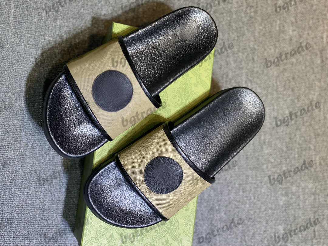 

Off The Grid Nylon Fabric Slide Sandal Script logo Designer Flat Slippers Summer Outdoor Luxury Mens Designers Shoes Jacquard Uppers Rubber Sole 644754