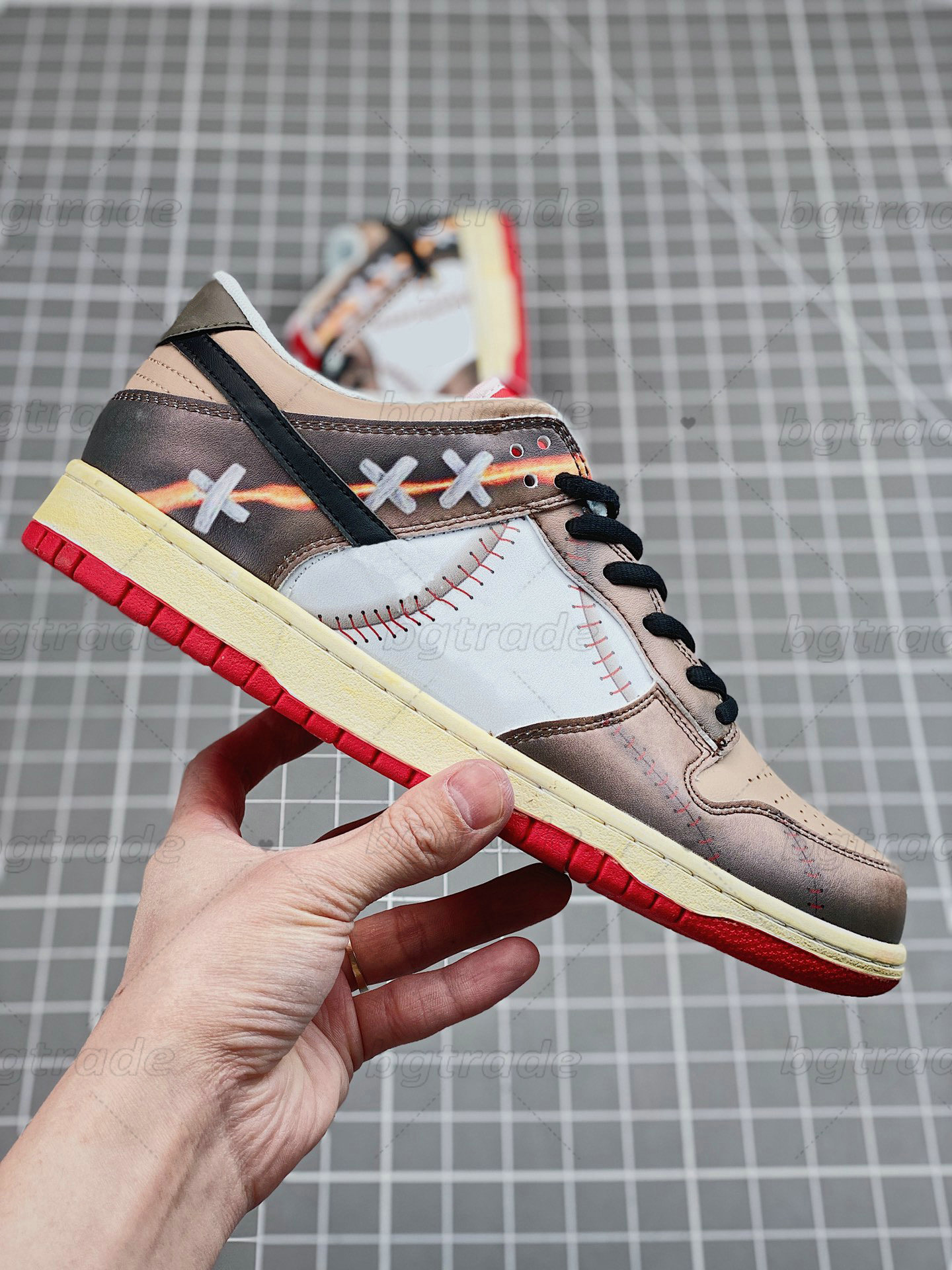 

2022 Low Fashion Girls Boys Multicolor Skateboard Shoes Casual Futura Basketable Shoes Women Mens Designer Outdoor Sports Sneakers