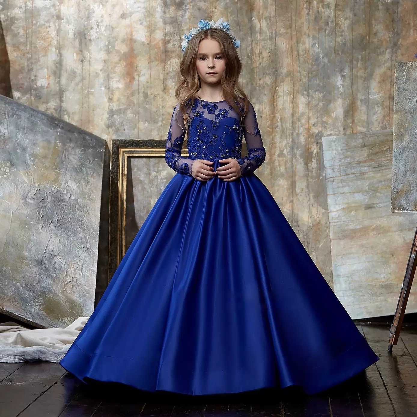

New Royal Blue Lace Appliqued Flower Girl Dresses For Wedding Beaded Toddler Pageant Gowns Satin Long Sleeves Kids Prom Dress