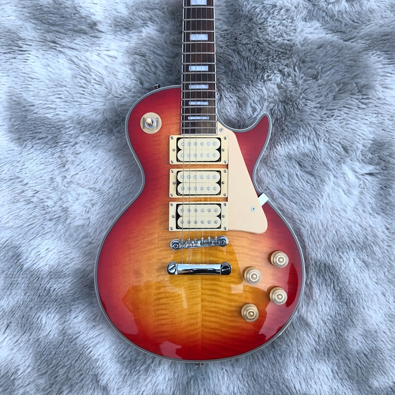 2022 ans populaire Nouvelle Arrivée Cherry Burst Guitare Électrique En Gros De Chine trois micros avec pickguard