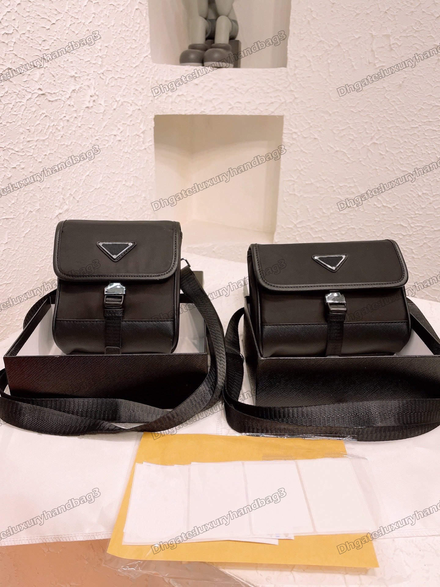 

Re-Nylon Shoulder Bag Black Practical Leather Shoulder Bag Adjustable Woven Shoulder Strap Flap Pockets Nylon Luxurys Designers Bags
