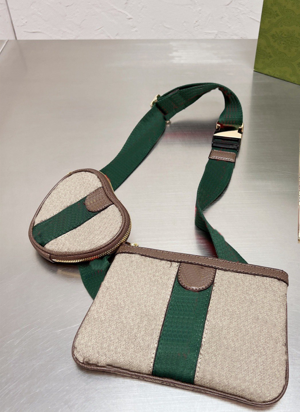 

Designer Shoulder Bag women's flower two piece set size 20 cm