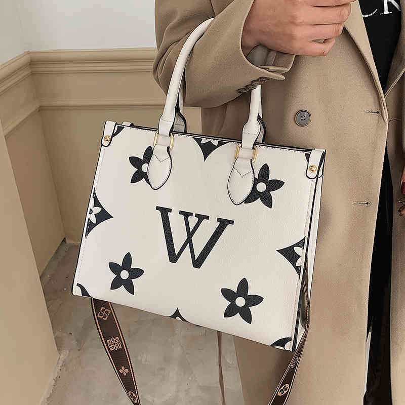 

Ladies Fashion Luxury Brand Tide Bag Wholesale Fashionable Popular Material Women's Single Shoulder Messenger Portable, White