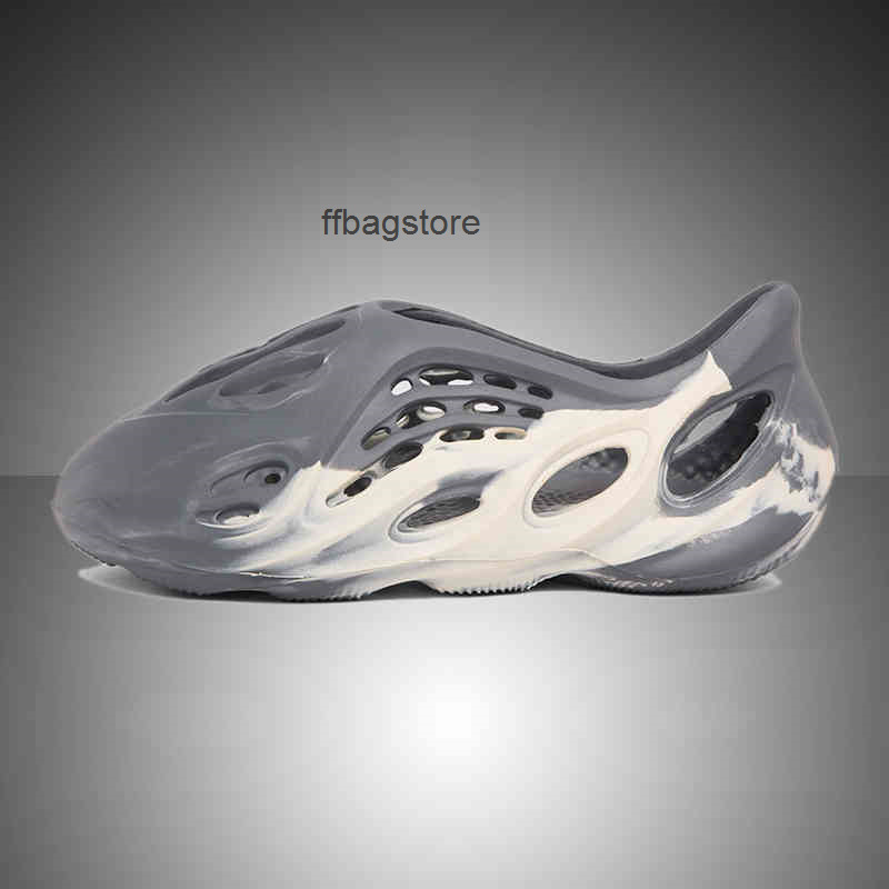 

Foam Runners yeesys Slippers Summer Shoes Men's 2022 Personalized Casual Coconut Korean Version Ins Wear Beach Sandals Outside in, Camouflage gray