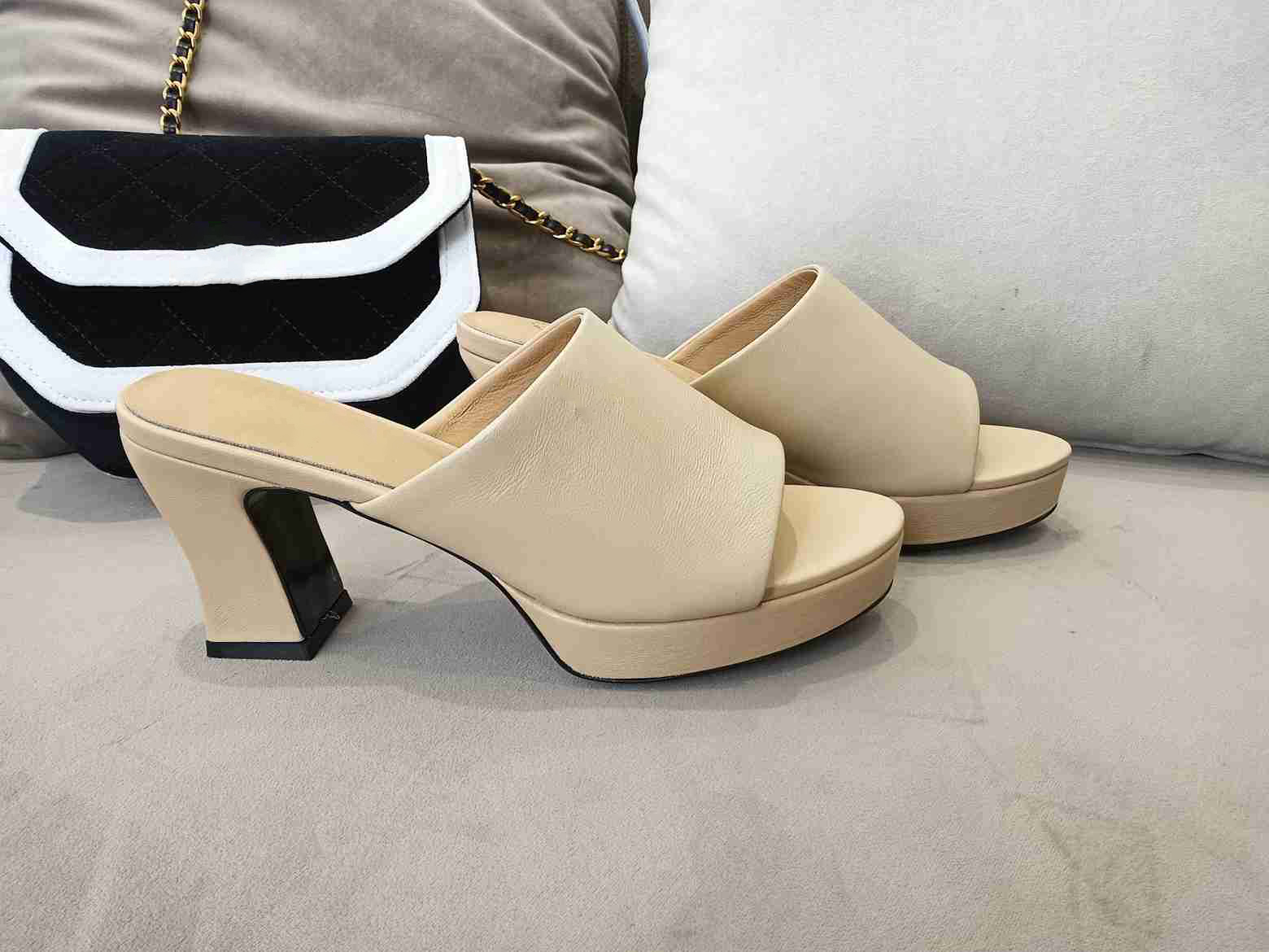 Famous brand Ladies Genuine Leather Designer sandals women's casual platform chunky heel shoes Top Quality Sheepskin lining Classic luxury S
