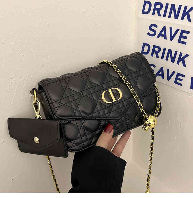 Nouveau sac Femelle 2022 Version de mode populaire texture portable Portable Small Square One Sacit Chain Assit Crossbody Sacs pour femmes sacs à