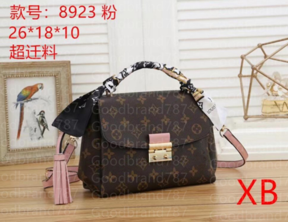 

Luxurys Designer Women classic black handbag shoulder bag Leather chain shopping bags Crossbody handbags GGS YSLs LVs louiseity viutonity GB8923