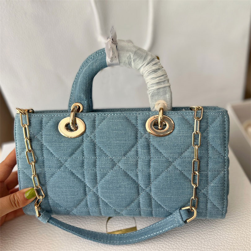 

2022 High Quality Designer Luxury Lady D joy Bag Leather Handbag Shoulder Diana CrossBody Saddle Handbags Totes diors, I need see other product