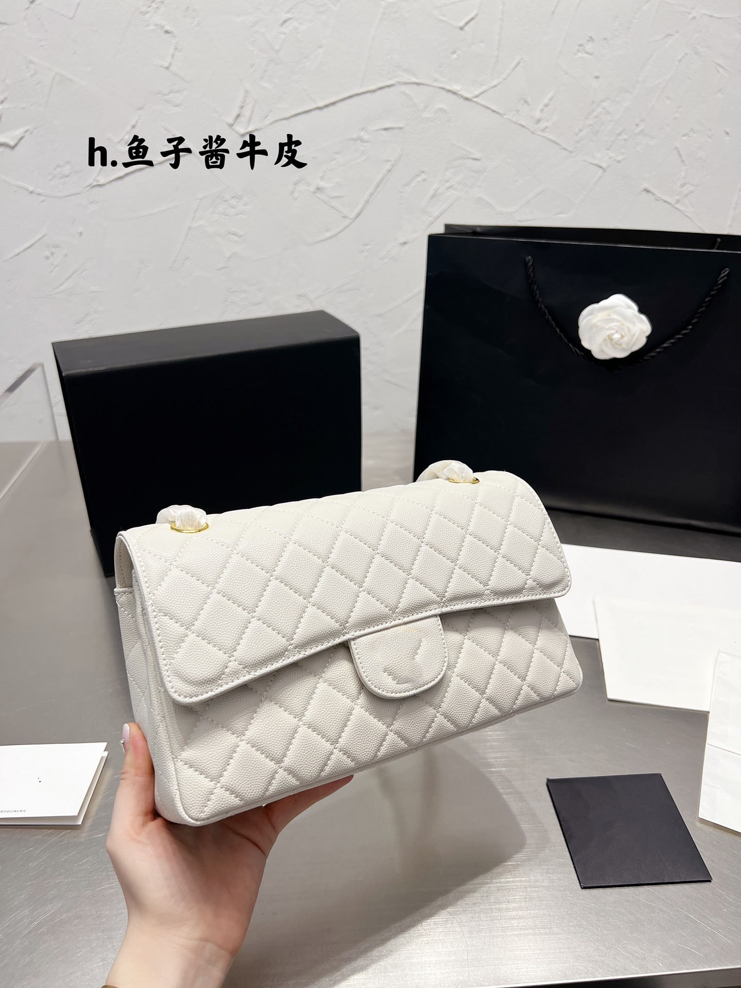 

women's designers shoulder bag Luxury tote purse handbag message bags cluth top quality brand classic caviare leather Crossbody Gold chain CF 26CM Gift box White