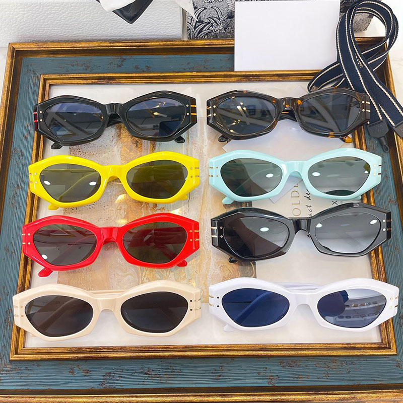 

Designer Womens Sunglasses SIGNATURE B1U fashion classic women stage catwalk models black frame blue lenses casual wild top quality UV400 protection belt box