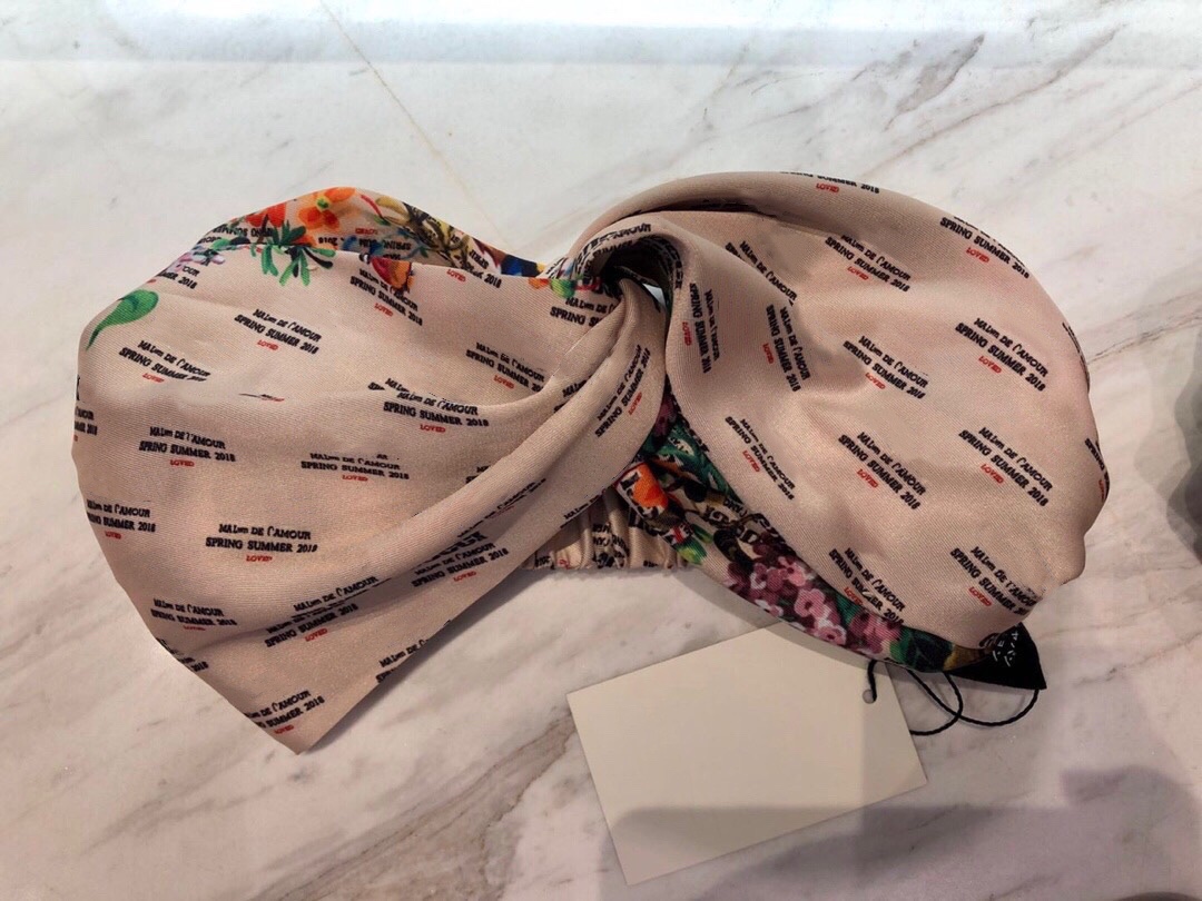 

Designer Silk Cross Red pink Flowers Women Headbands Letter Printing Girls Hair bands Scarf Hair Accessories Gifts Headwraps