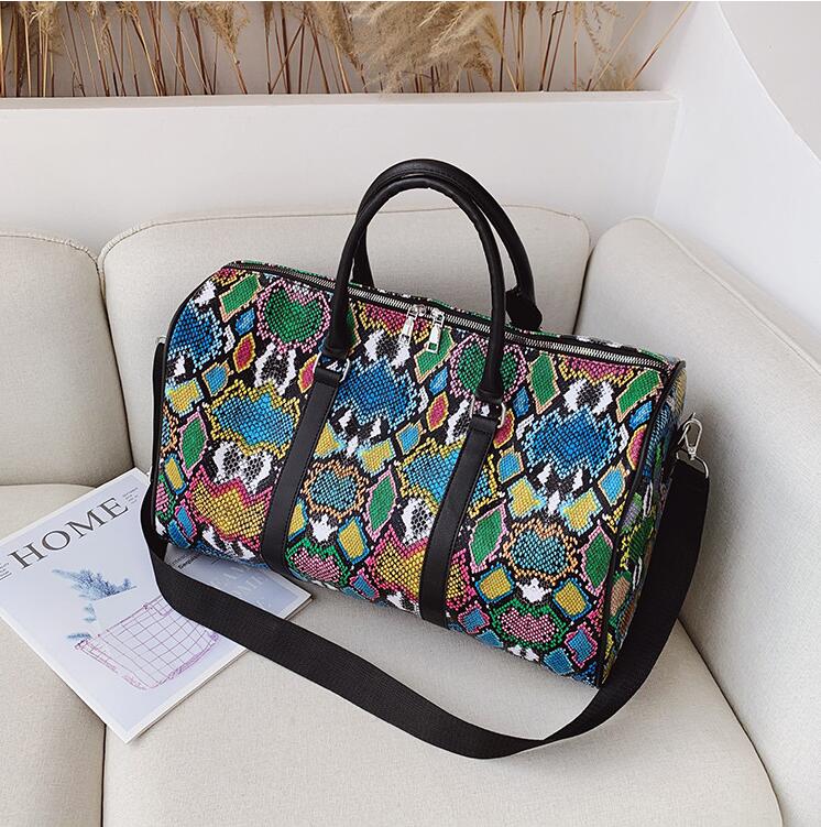 

Wholesale leathers shoulder bag street fashion color snake handbag outdoor sports fitness print travel bag horizontal large-capacity contrast leather backpack, Green3-20427