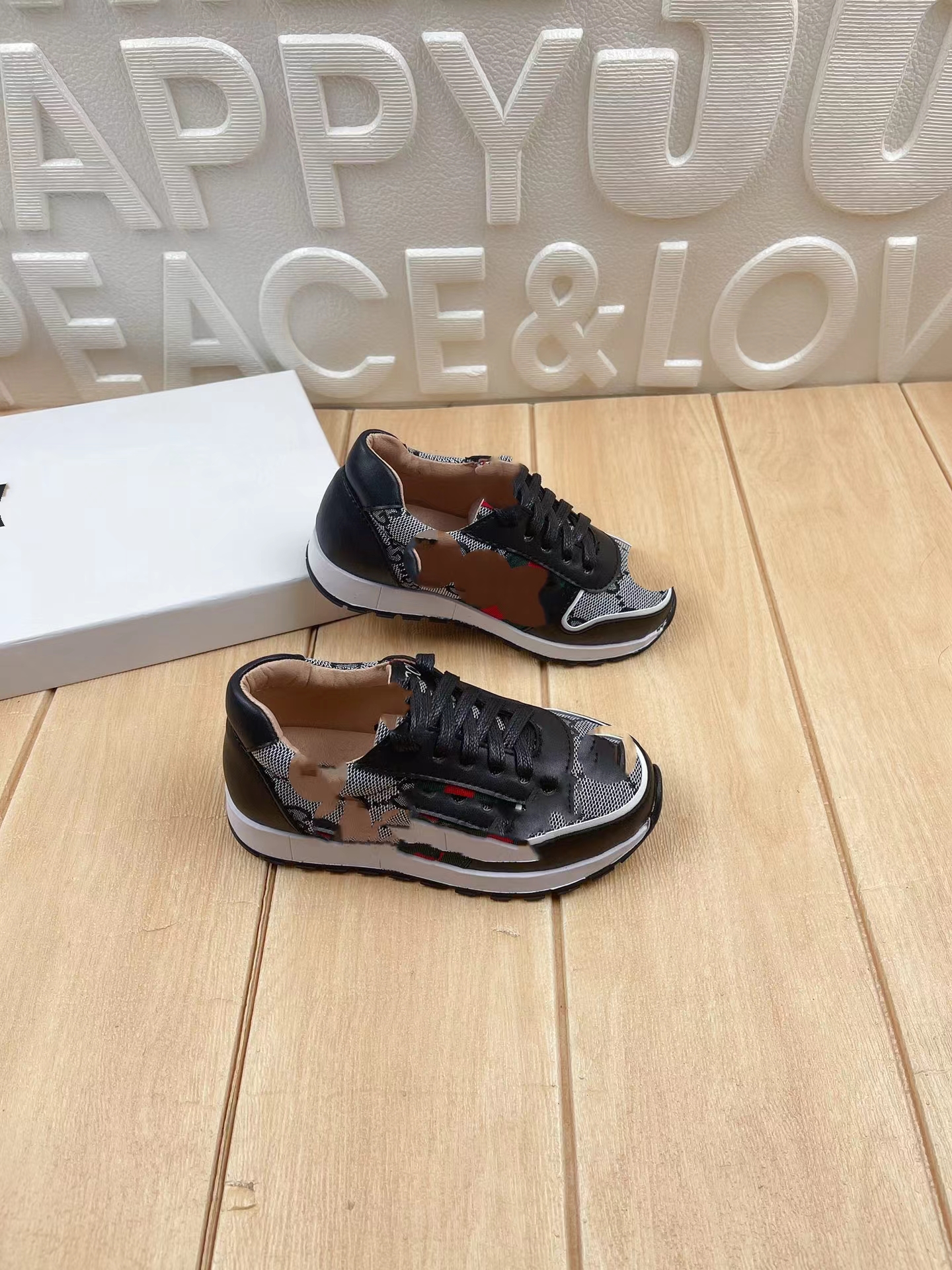 

kid boy shoe black football sneakers genuine leather vamp child designer outdoor walking shoes wholesale eu 26-35 send with box
