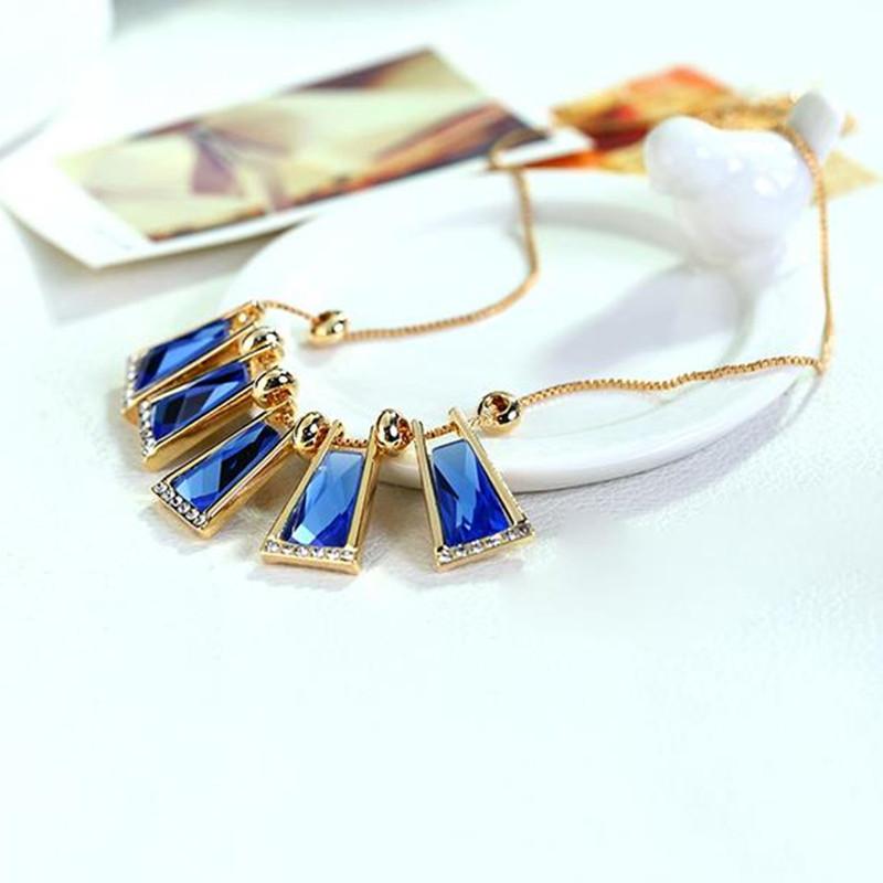 

Pendant Necklaces High Quality Stereo Geometric Rectangle Crystal Necklace Ladies Korean Charm Fashion Party Jewelry Summer ProductsPendant
