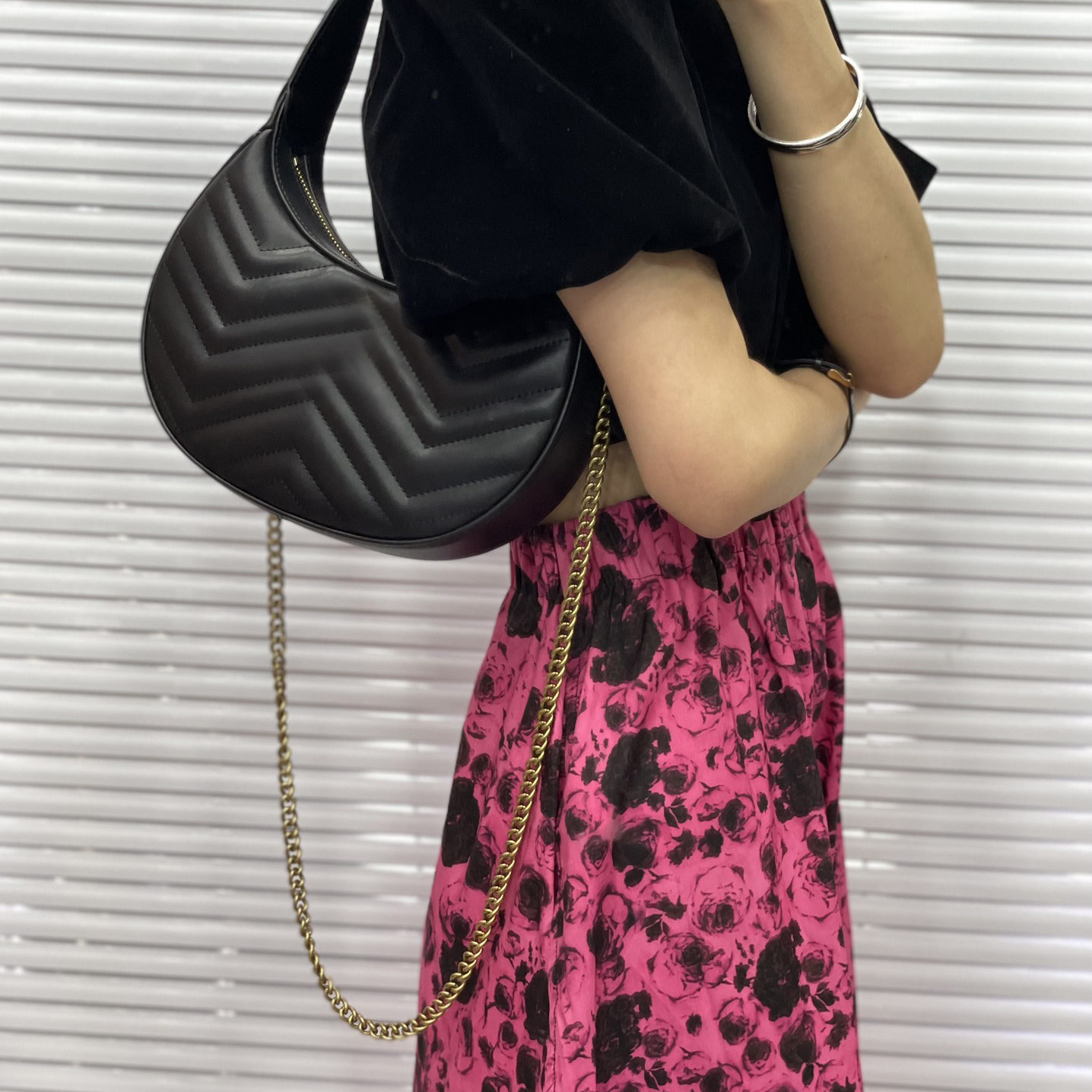 

High End Womens Bag Black White Small Purse Minimalist Designer Chain Crossbody Clutch Purse Underarm Shoulder Bags Retro Classic Tote Handbags with Zipper Closure