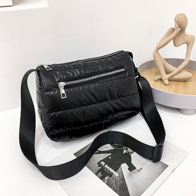 

Evening Bags HOCODO Fashion Winter Women Space Cotton Waterproof Handbag Casual Shoulder Bag Female Solid Color Ladies Crossbody, Black