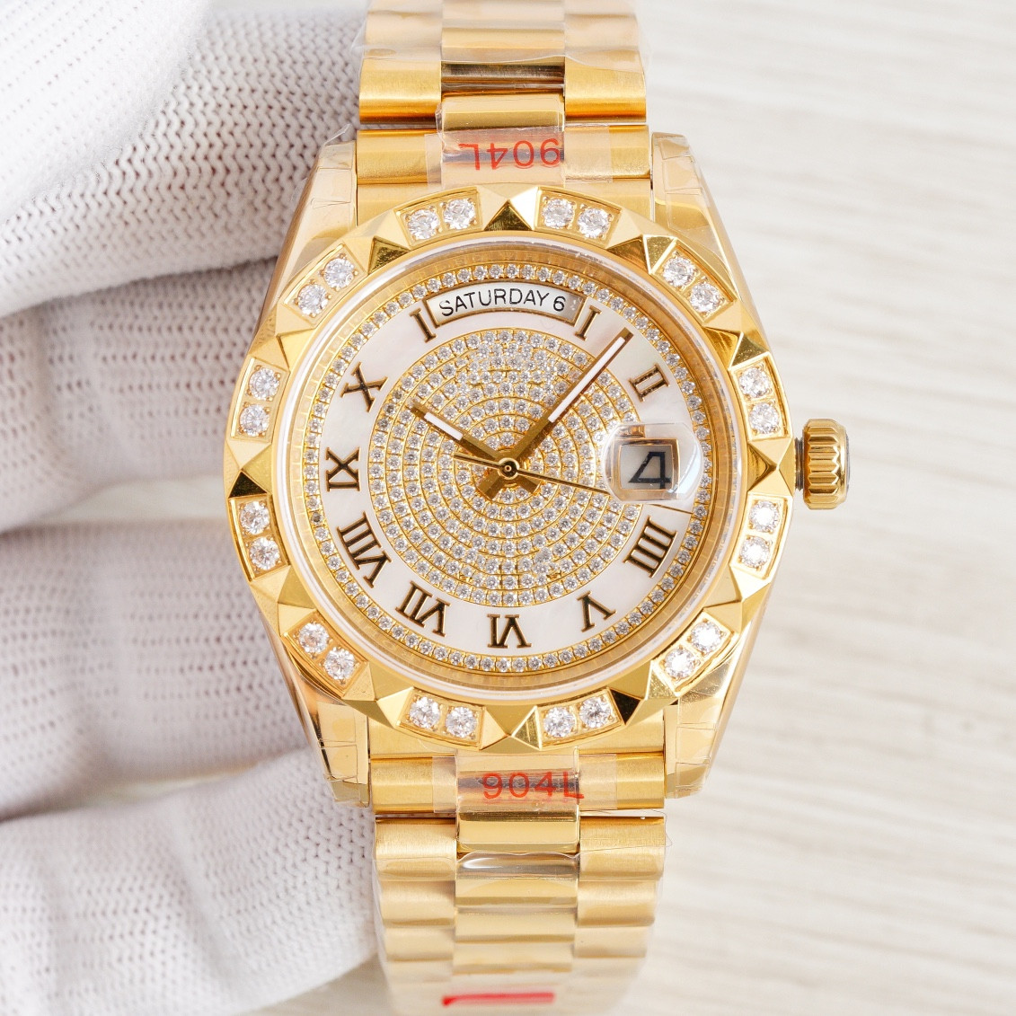 

Wristwatches.The highest version in the market. Log series all stars inset diamond mechanical watch. Fully automatic machinery imported.41mm, Watch box