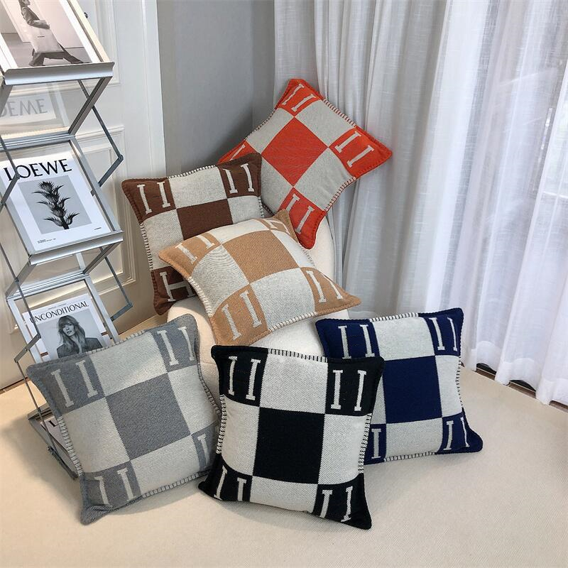 

12 Designs Pillow Designer Cushion Pillowcase Letter H Print Fashion Throw Cushions Pillows Covers Home Textiles 45X45cm, As picture