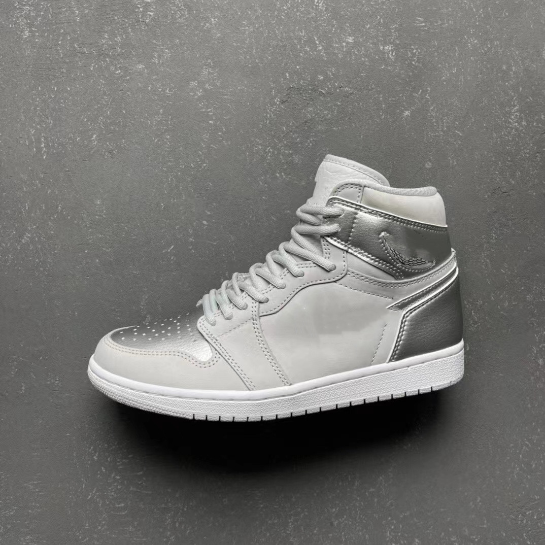 

Shoes Jumpman 1 High OG Basketball 1s Authentic Womens mens Silver Grey Outdoor sport sneaker trainer Topsportsmarket, 41