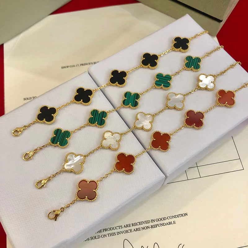 

luxury clover designer fashion charm bracelets for girls women 18K gold silver black white red green brand bracelet wedding party jewelry