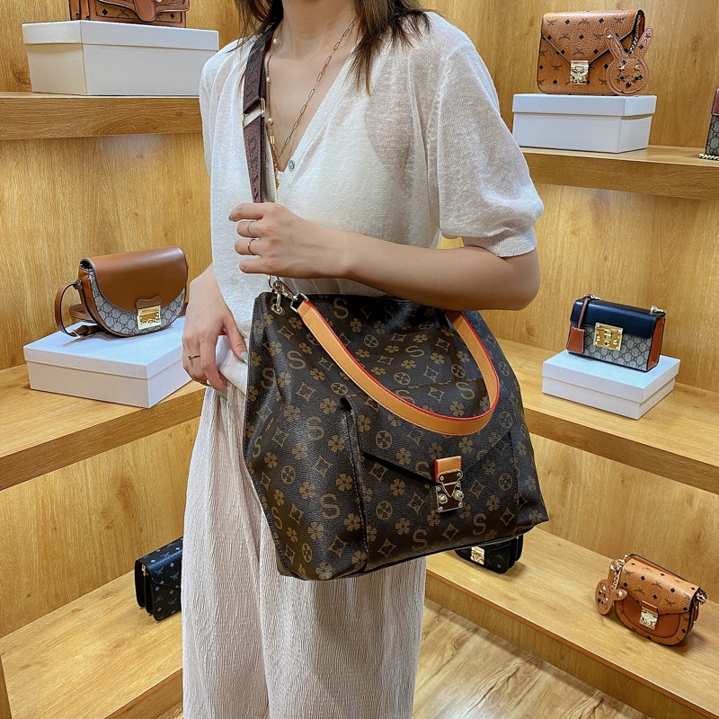 

Fashion Accessories Bags Woman 2022 new presbyopic bucket Viutonity bag European and American retro one shoulder handbag Lvs Large capacity Tote pack