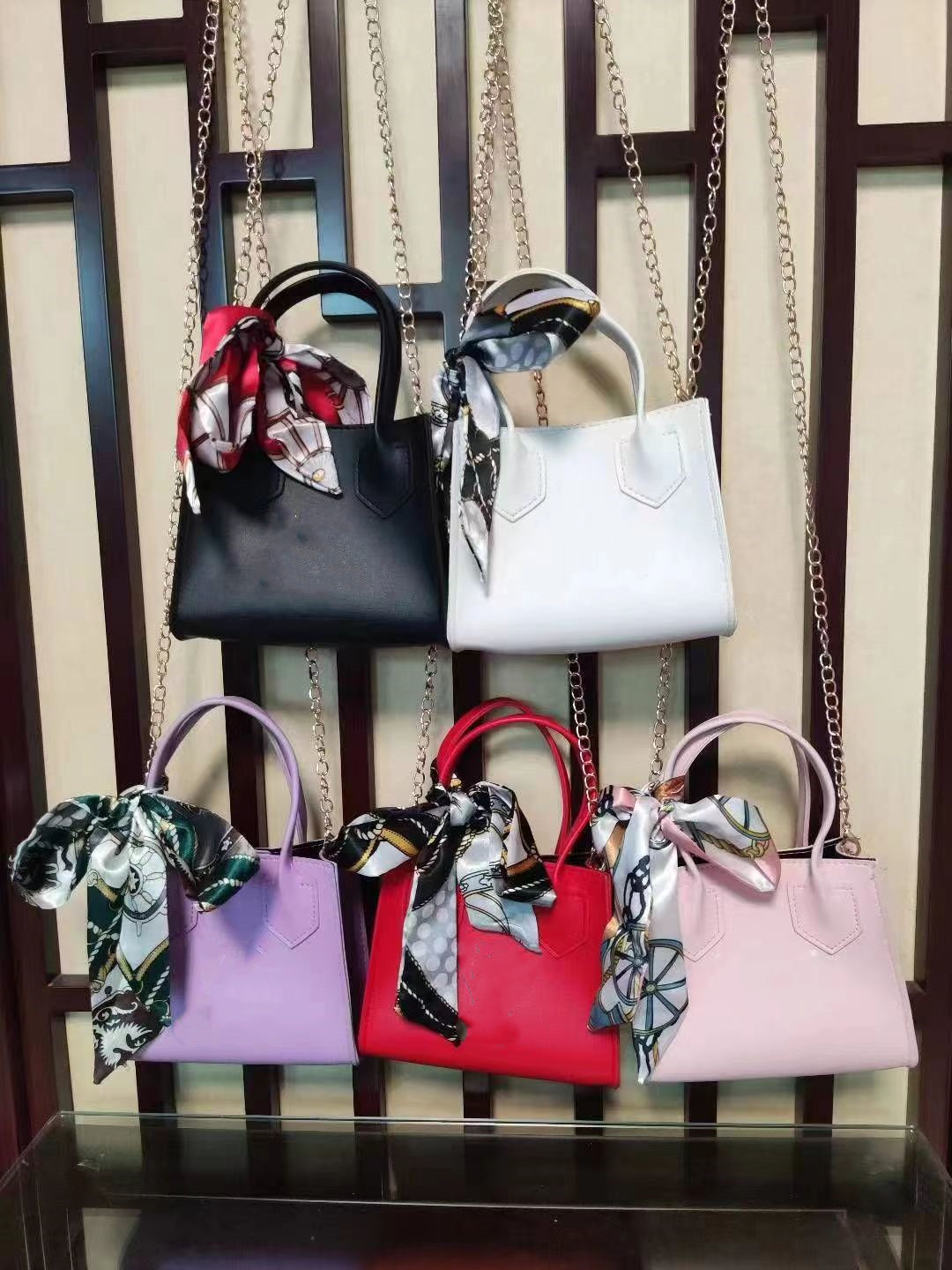 

Luxury Girls letter printed handbags kids Silk scarves single shoulder bag fashion children PU leather messenger tote bag A8842, Mix colors c