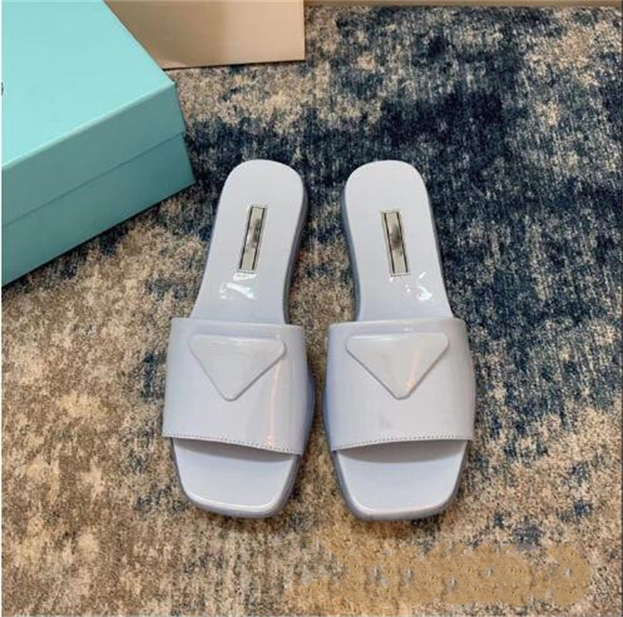 Streetwear Slip On Sandals Chaussures Gaufré Triangle En Caoutchouc D'été Femmes Hommes Diapositives Appartements Couple Hommes Plage Pantoufles