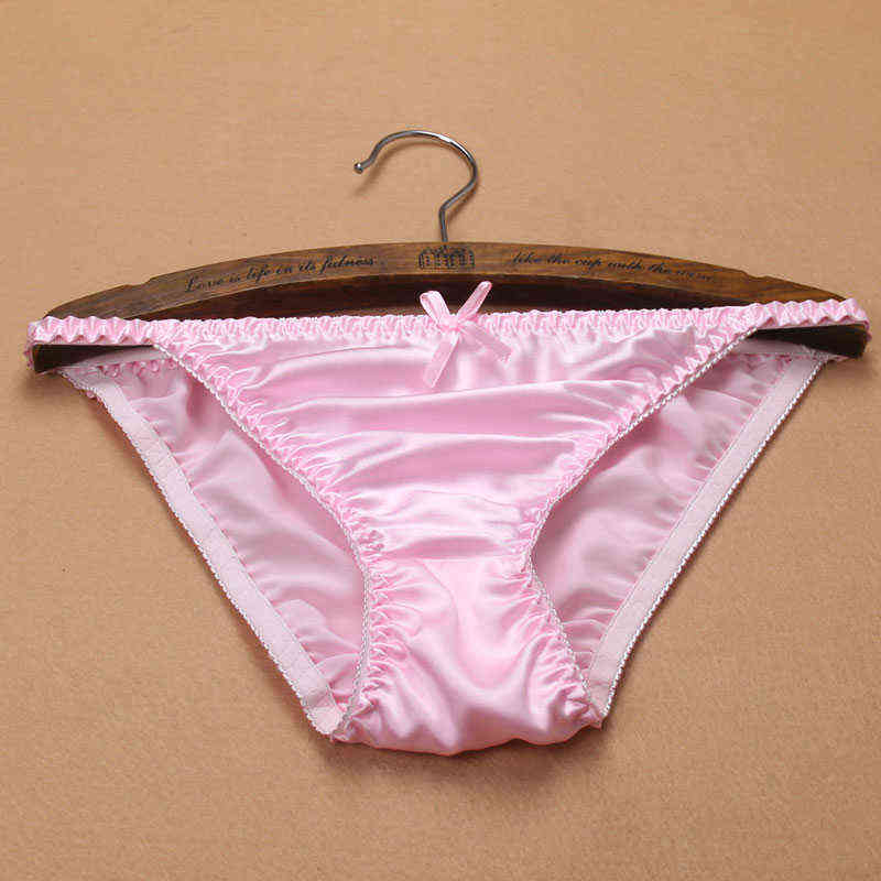 

2pcs/lot Sweet girl bow low waist female breathable sexy silk underwear briefs pure silk fork T220810, Mix colors randomly