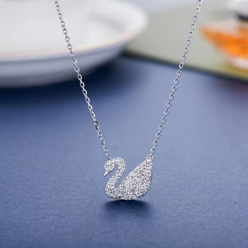 2023 nouveau collier pendentif en cristal de cygne collier de créateur de luxe classique pour les femmes bijoux en acier inoxydable 316L de haute
