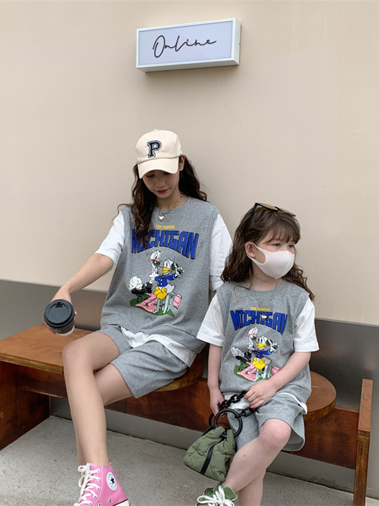 

Parentchild Motherdaughter Suit Girls Summer Dress Korean Style Cartoon Shortsleeved Shorts Twopiece Suit Sets 220614, Pink