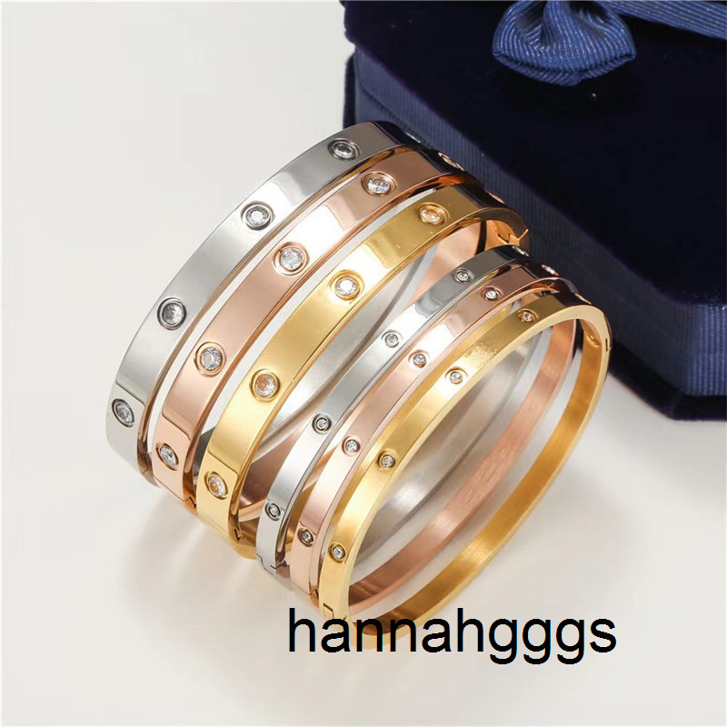 

Fashion European and American chain personality hip hop sweet Bracelet street shooting accessories cool men's and women's Bracelets E2ZK