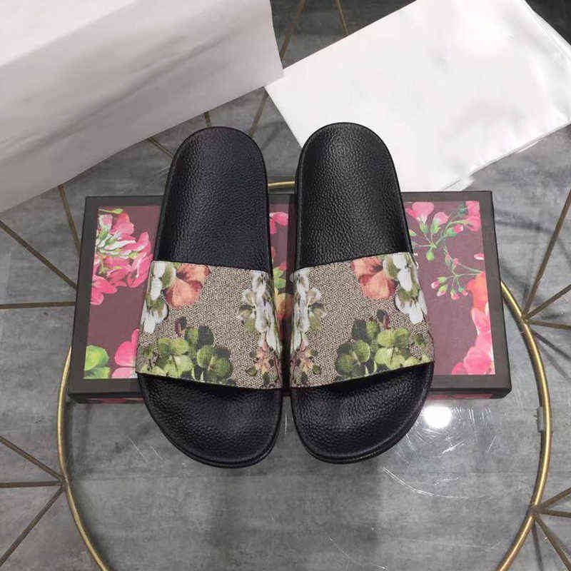 

sandal famous designer woman Mens Designers Slides sandale Womens Slippers Fashion Luxurys Floral Slipper Leather Rubber Flats Sandals Summer Beach Shoes