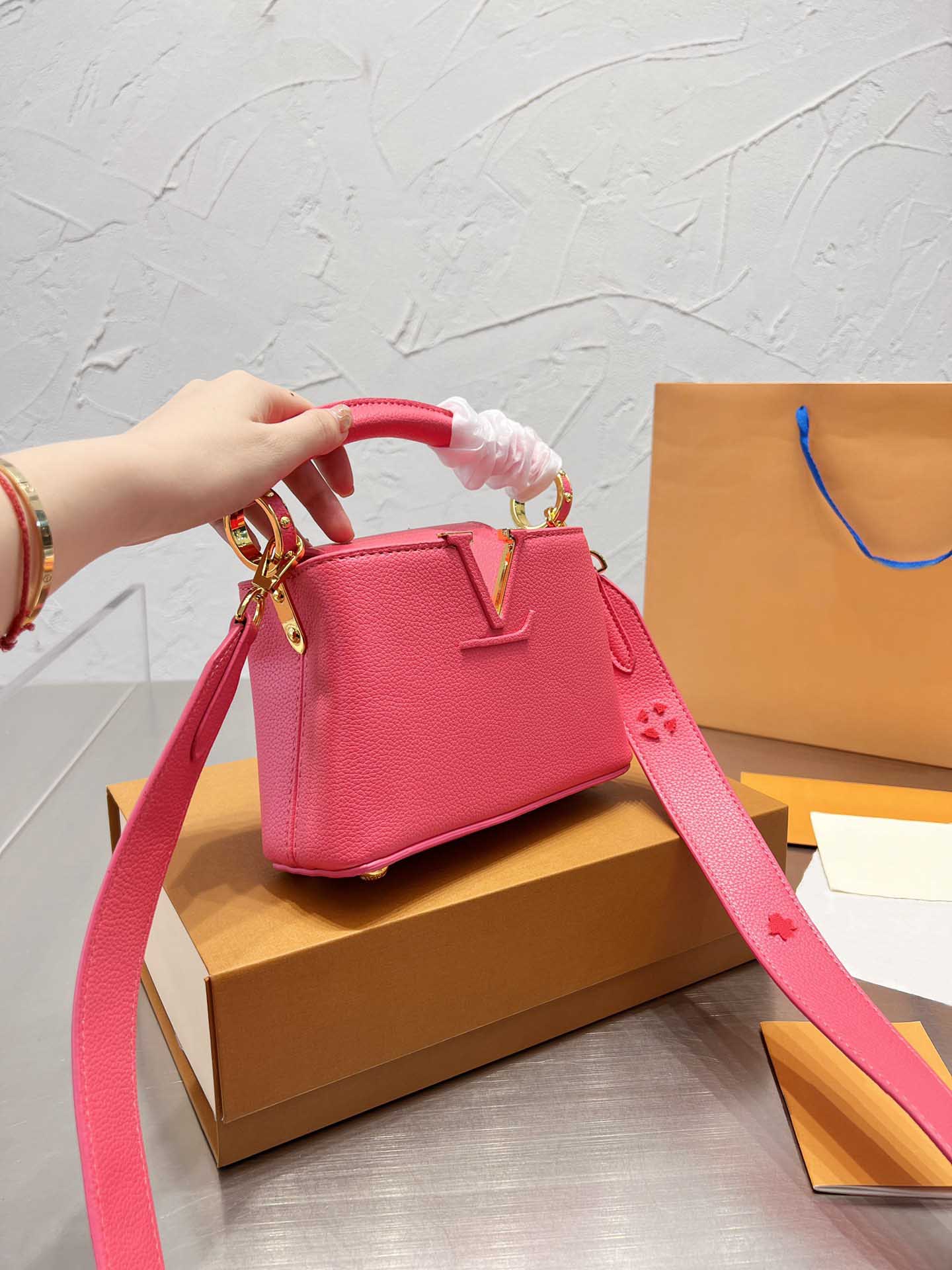 

TZ 22 women's bags chopsticks velvet powder cowhide Capucines bb mini handbags soft Taurillon series messenger bag small size bag sweet style shoulder bags, Customize