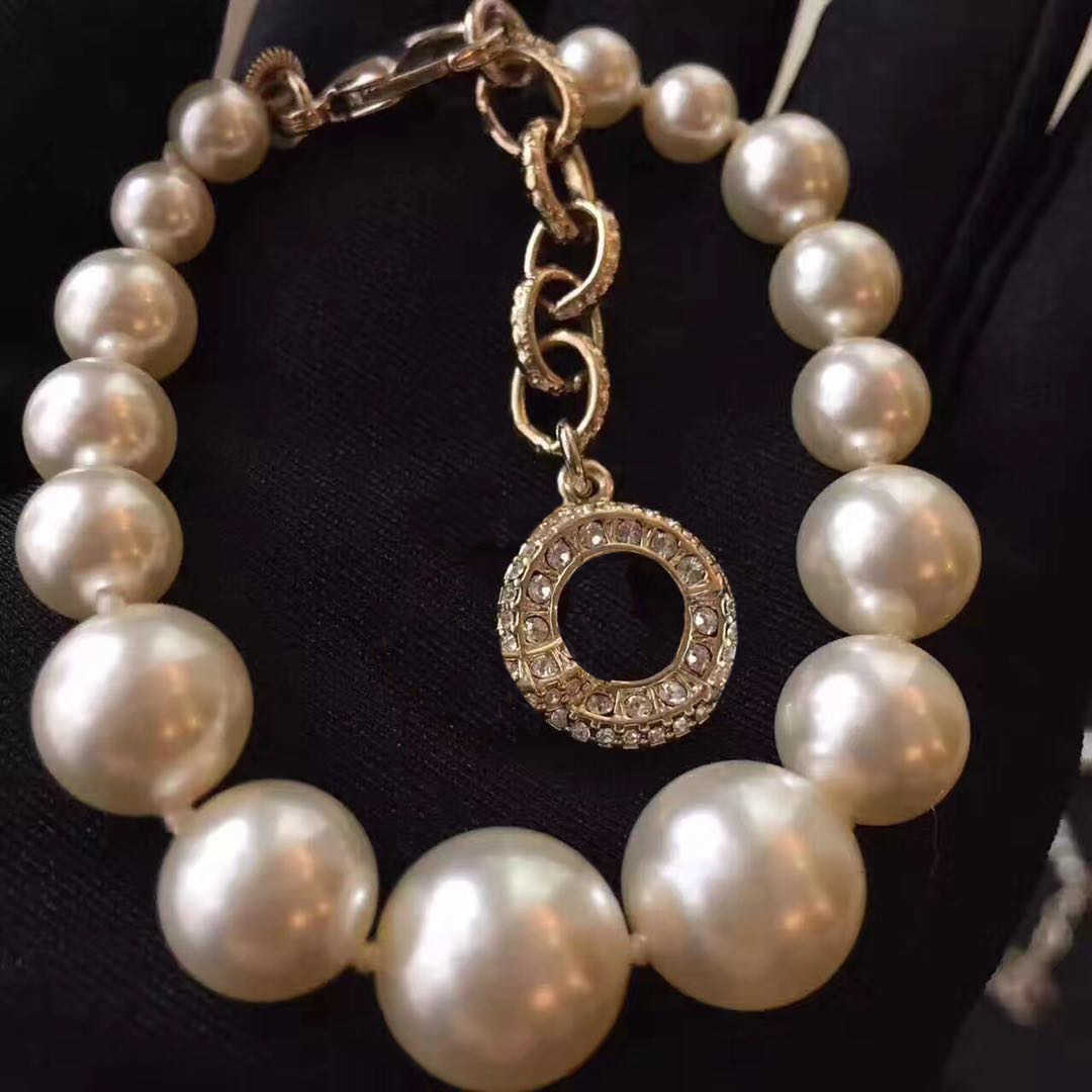 Marque de mode Avoir des timbres bracelets de créateurs de perles pour dame femmes Fête amoureux de mariage cadeau fiançailles bijoux de luxe Ave