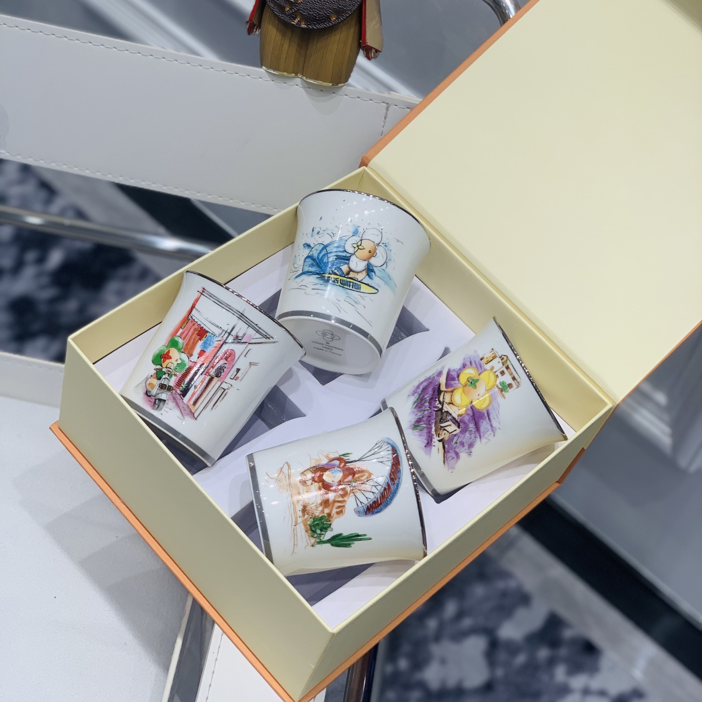 

New Arrivals Luxurys Designers Bone China Mug Afternoon Tea Cups White Porcelain Coffee Cup Wedding Birthday Present With Gift Box, Customize