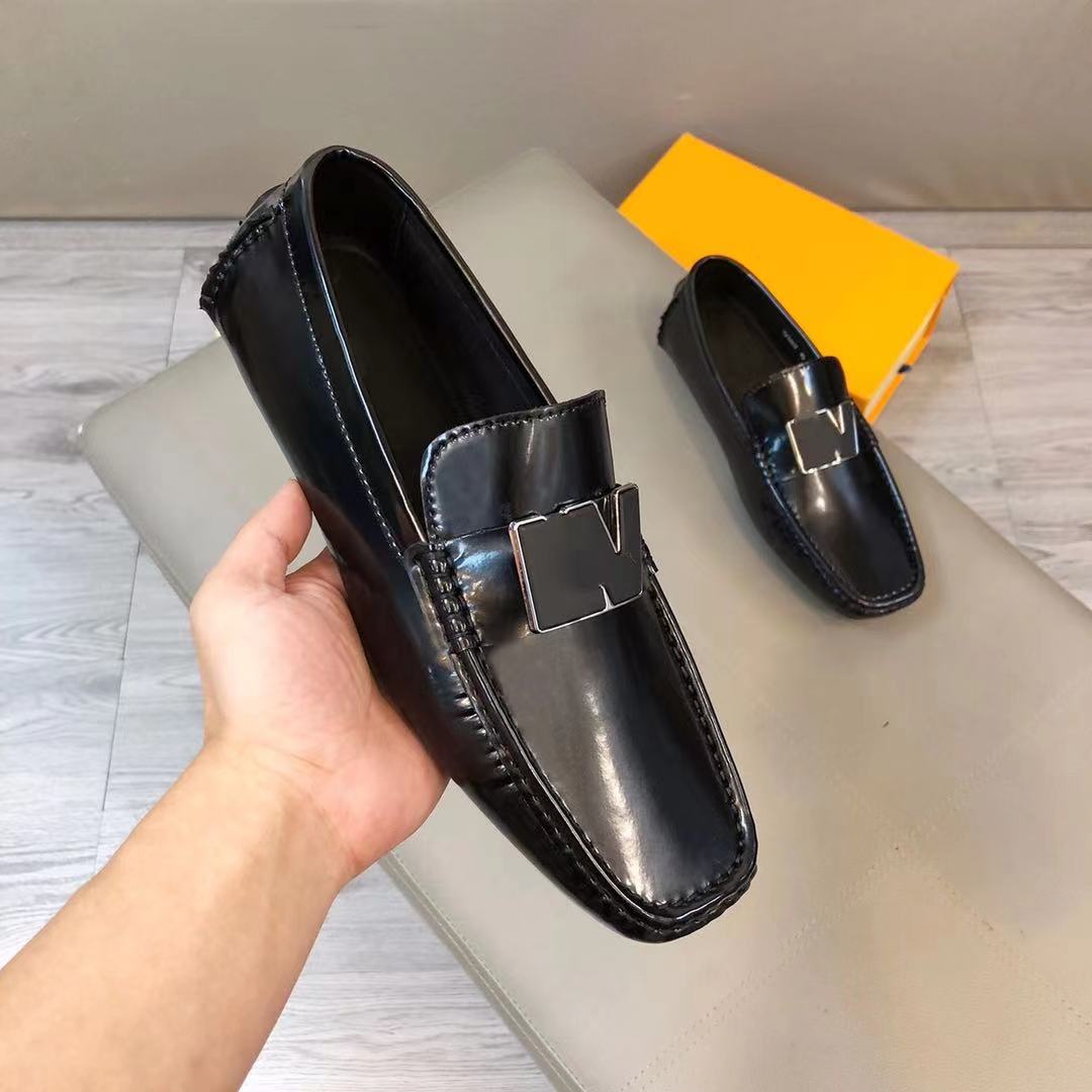 

ladies graffiti white shoes 2022 Mens leather casual shoe flowers Platforms Print pattern fashion personality wild couple sneakers women38-46, Black